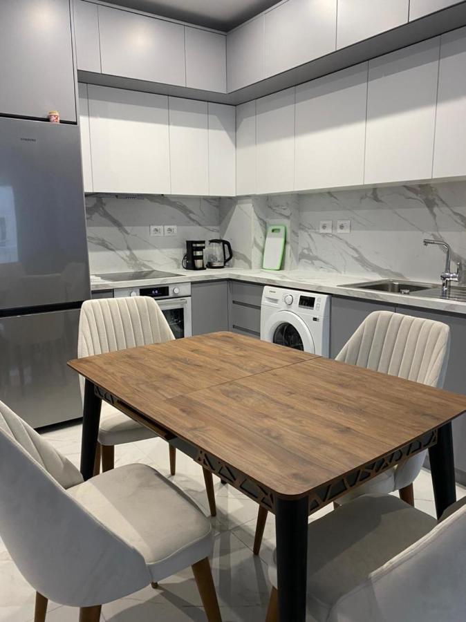 Bmb Apartament Durrës Exteriör bild